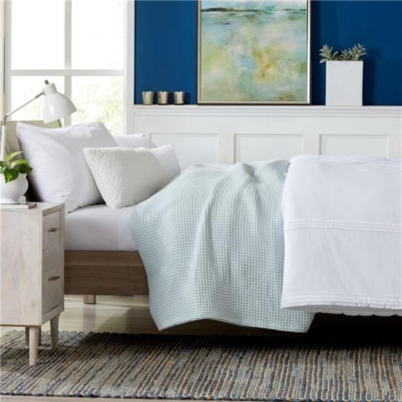 100% Cotton Waffle Weave Bed Blanket | Soft, Breathable, and Lightweight Blanket - Picture 4 of 8